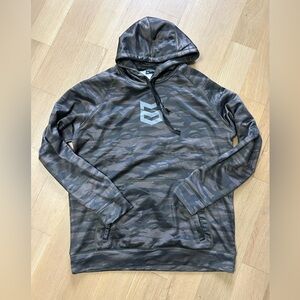 Men's MTN OPS size large Camouflage Hoodie